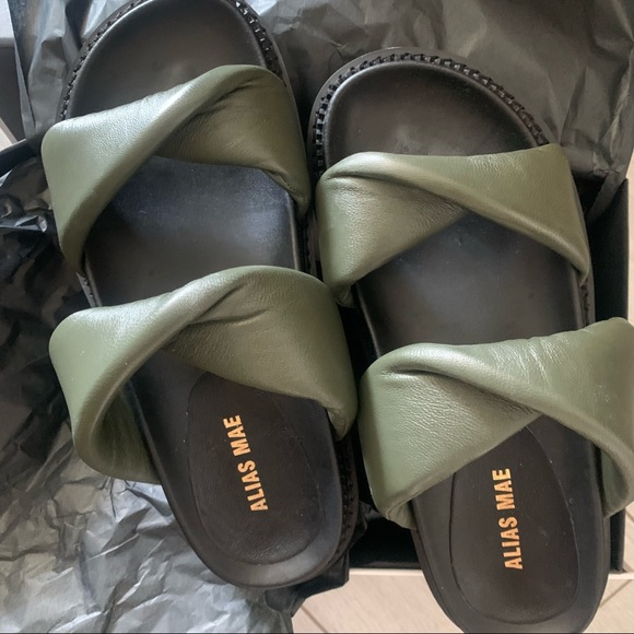 Alias Mae Sandal - Picture 8 of 9